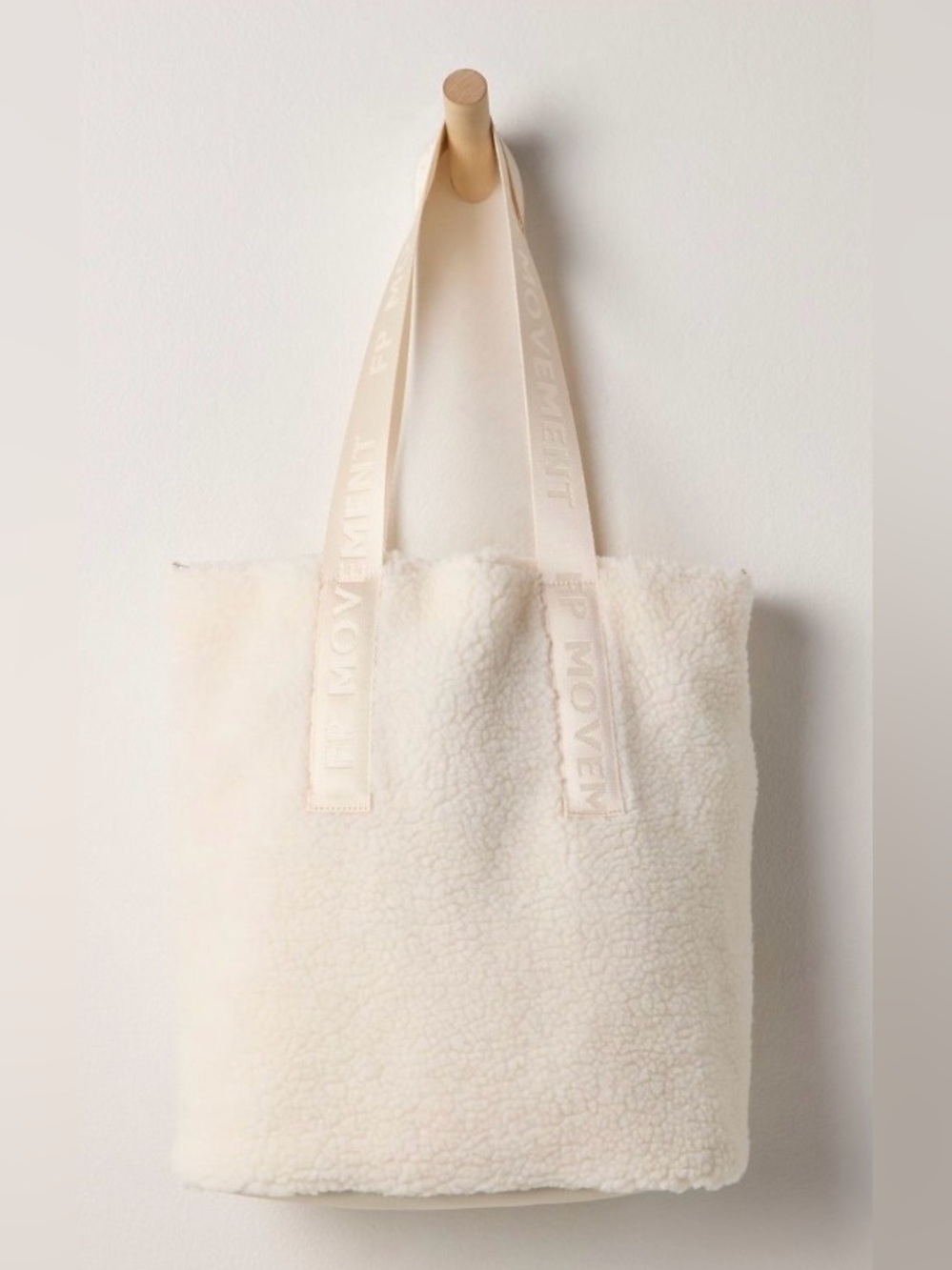 FP Movement by Free People ~ Slopes Sherpa Bucket Bag ~ Whipped Cream ~ NWT** - Picture 4 of 12